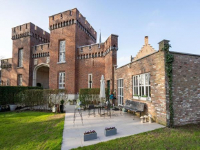 Mystique apartment in Kruibeke at Wissekerke Castle